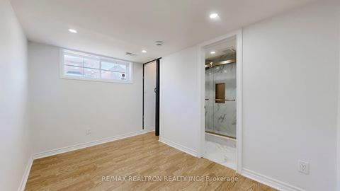 Photo 31 at 33 - 189 Galloway Road, West Hill, Toronto