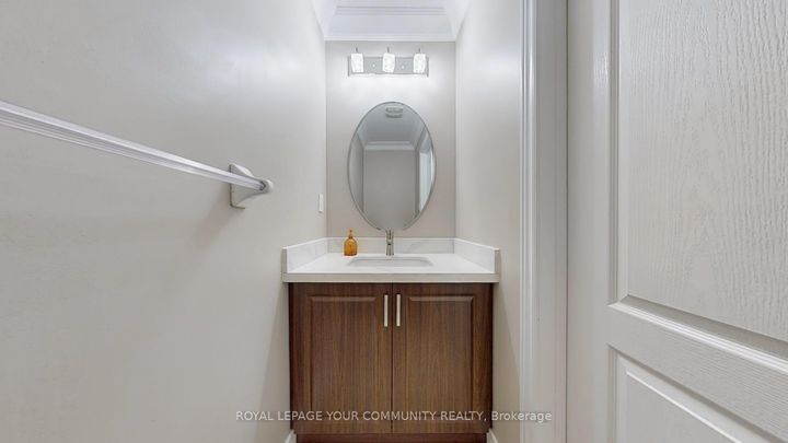 Photo 16 at 92 Laval Street, Vellore Village, Vaughan