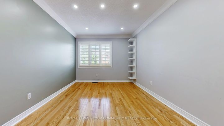 Photo 26 at 92 Laval Street, Vellore Village, Vaughan