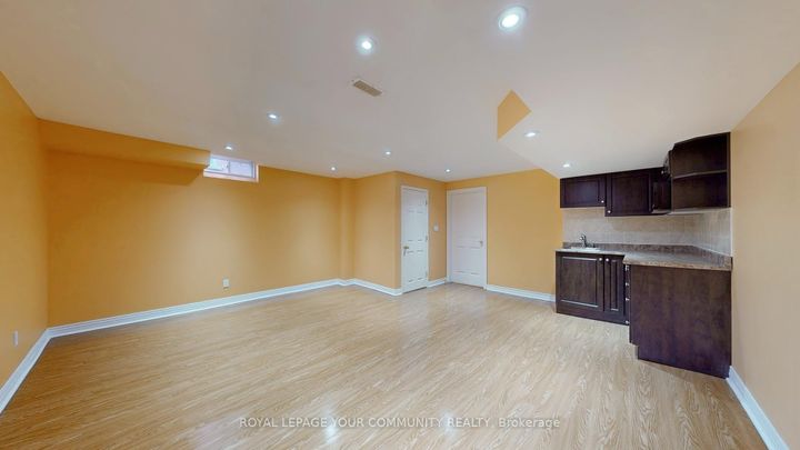 Photo 32 at 92 Laval Street, Vellore Village, Vaughan