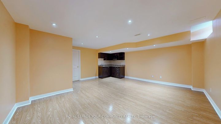 Photo 33 at 92 Laval Street, Vellore Village, Vaughan