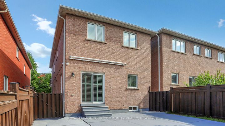 Photo 37 at 92 Laval Street, Vellore Village, Vaughan