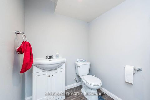 Photo 30 at 66 Skylark Drive, Vellore Village, Vaughan