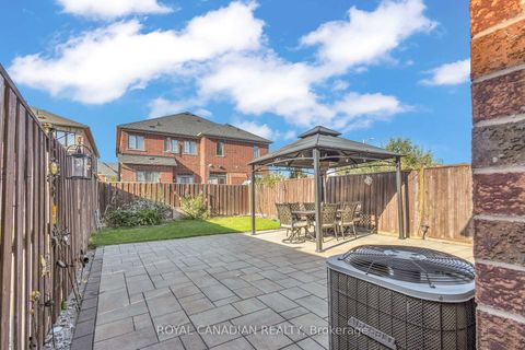 Photo 33 at 6 Mediterra Drive, Vellore Village, Vaughan