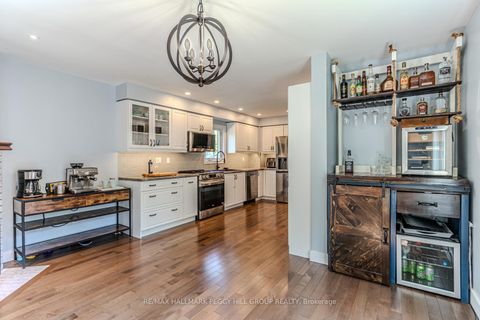 Photo 2 at 20 Pae Drive, Painswick North, Barrie