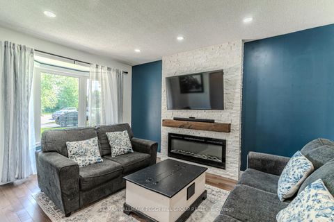 Photo 5 at 20 Pae Drive, Painswick North, Barrie Photo 5 at 20 Pae Drive, Painswick North, Barrie