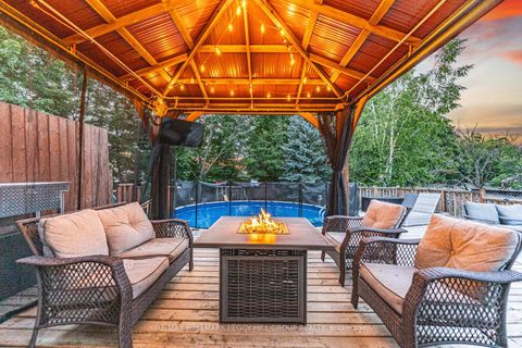 Photo 14 at 20 Pae Drive, Painswick North, Barrie