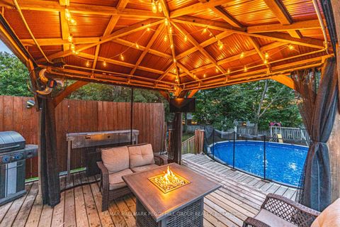 Photo 15 at 20 Pae Drive, Painswick North, Barrie