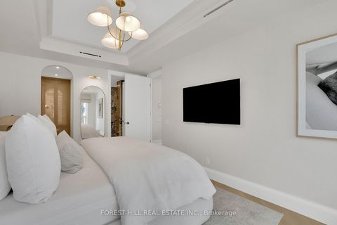 Photo 15 at 804 - 38 Avenue Road, Annex, Toronto