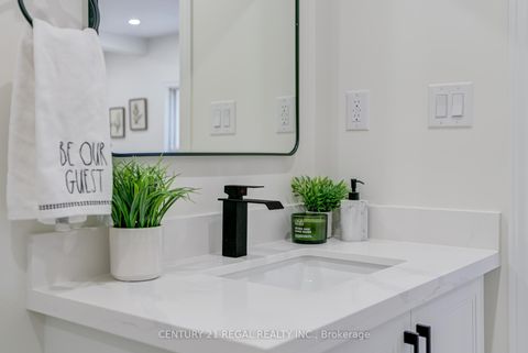 Photo 14 at 26 Alyward Street, Greenbrook, Toronto