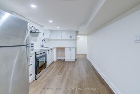 Photo 19 at 26 Alyward Street, Greenbrook, Toronto