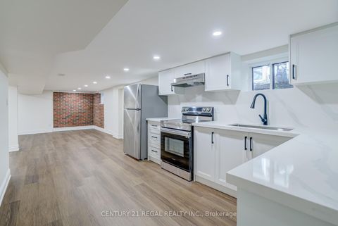 Photo 20 at 26 Alyward Street, Greenbrook, Toronto