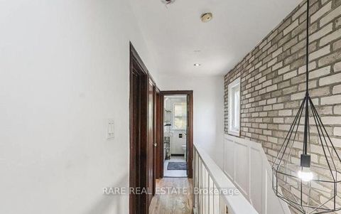 Photo 10 at 73 Yarrow Road, Eglinton West, Toronto