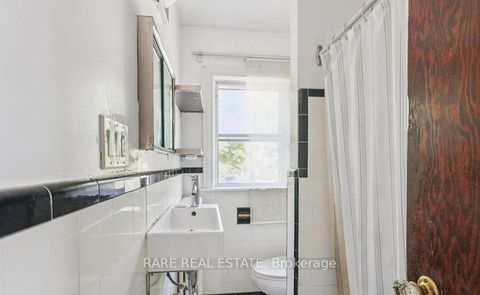 Photo 14 at 73 Yarrow Road, Eglinton West, Toronto