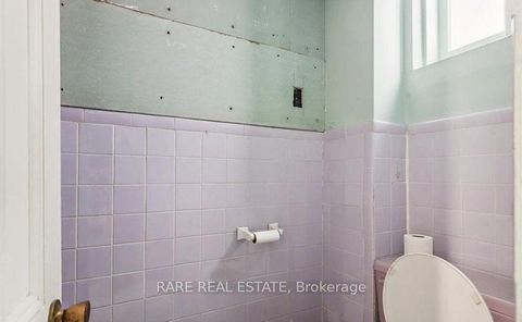 Photo 20 at 73 Yarrow Road, Eglinton West, Toronto