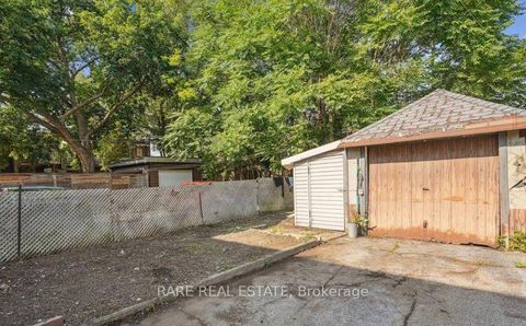 Photo 22 at 73 Yarrow Road, Eglinton West, Toronto