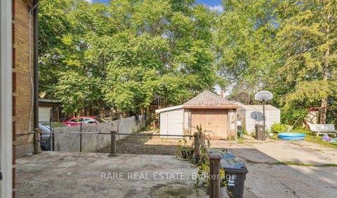 Photo 25 at 73 Yarrow Road, Eglinton West, Toronto