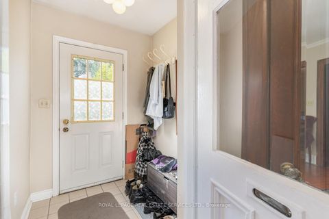 Photo 2 at 85 Kennedy Avenue, Swansea, Toronto