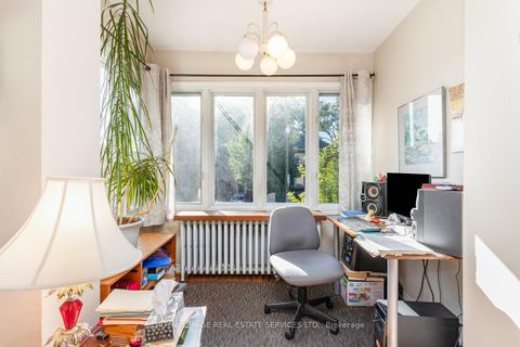 Photo 3 at 85 Kennedy Avenue, Swansea, Toronto