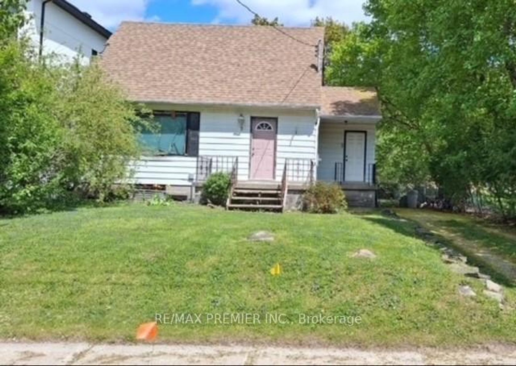 3 Parker Avenue, Oak Ridges, Richmond Hill by Loree Meneguzzi Real Estate 3 Parker Avenue, Oak Ridges, Richmond Hill