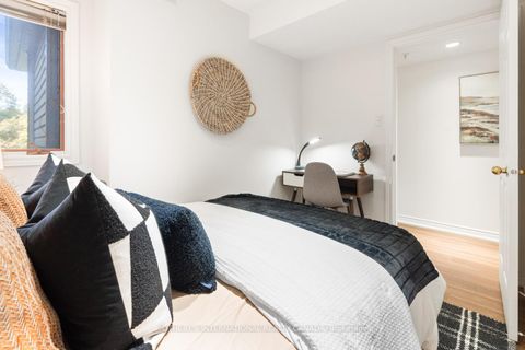 Photo 22 at 6 - 217 St. George Street, Annex, Toronto
