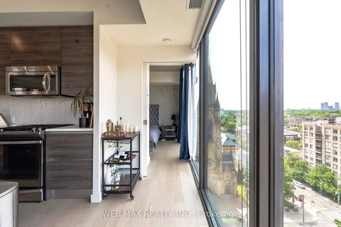 Photo 4 at 1005 - 111 Bathurst Street, Waterfront Communities C1, Toronto