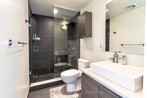 Photo 7 at 1005 - 111 Bathurst Street, Waterfront Communities C1, Toronto