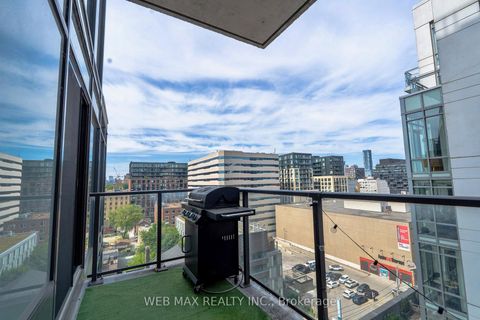 Photo 12 at 1005 - 111 Bathurst Street, Waterfront Communities C1, Toronto