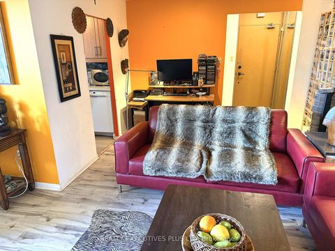 Photo 3 at 1610 - 5 Old Sheppard Avenue E, Pleasant View, Toronto