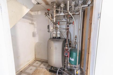 Photo 23 at 54 Brookfield Street, Bellwoods, Toronto