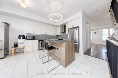 Photo 4 at 227 Harding Park Street, Glenway Estates, Newmarket
