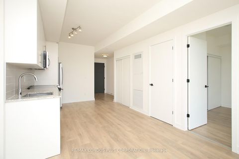 Photo 4 at 709 - 345 Wheat Boom Drive, JM Joshua Meadows, Oakville