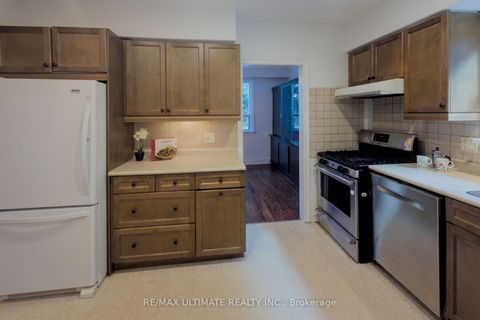 Photo 7 at 110 De Quincy Boulevard, Clanton Park, Toronto
