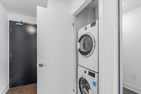 Photo 3 at 3106 - 955 Bay Street, Bay Street Corridor, Toronto