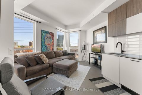 Photo 2 at 523 - 8888 Yonge Street, South Richvale, Richmond Hill