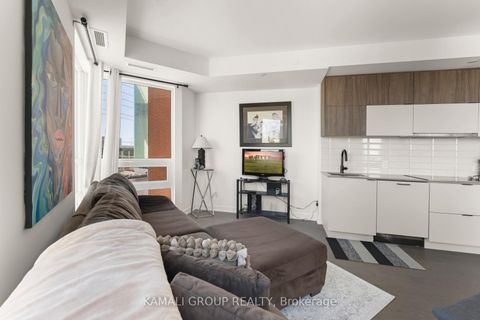 Photo 8 at 523 - 8888 Yonge Street, South Richvale, Richmond Hill