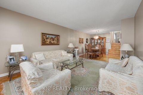 Photo 4 at 5 Thistlewaite Crescent, Malvern West, Toronto