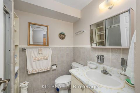 Photo 12 at 5 Thistlewaite Crescent, Malvern West, Toronto