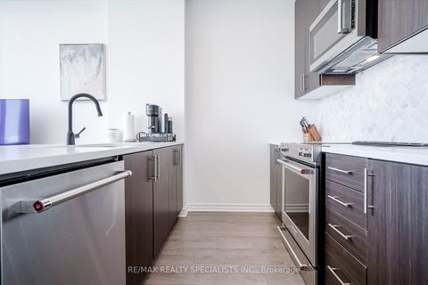 Photo 7 at 513 - 150 Oak Park Boulevard, RO River Oaks, Oakville