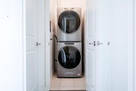 Photo 19 at 513 - 150 Oak Park Boulevard, RO River Oaks, Oakville