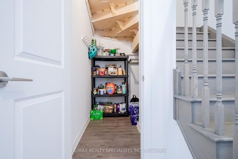 Photo 22 at 513 - 150 Oak Park Boulevard, RO River Oaks, Oakville