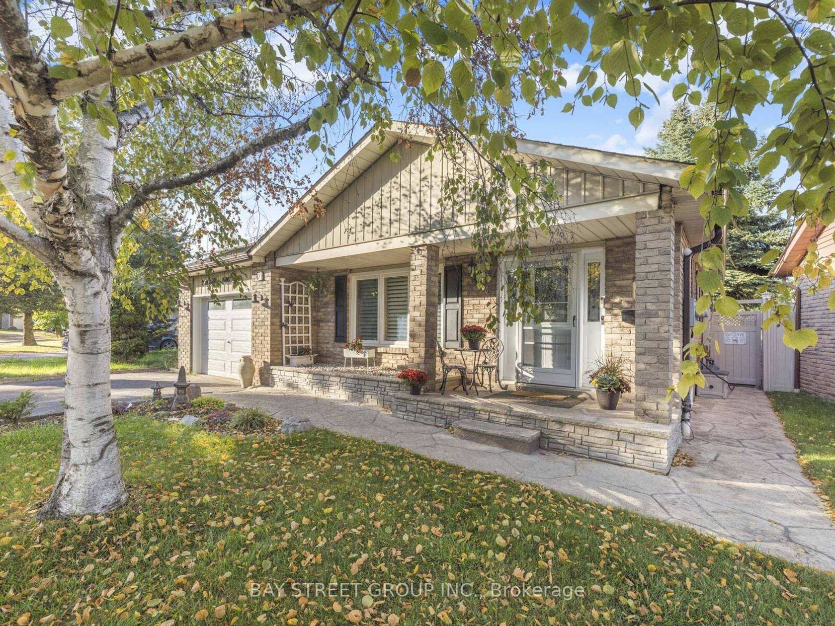 7 Whistling Hills Drive, Milliken, Toronto 2