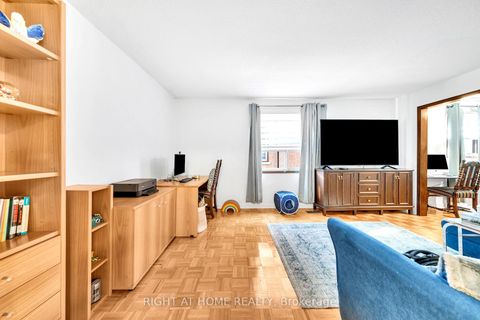 Photo 5 at 8 Terra Road, East Woodbridge, Vaughan