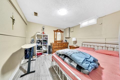 Photo 28 at 8 Terra Road, East Woodbridge, Vaughan