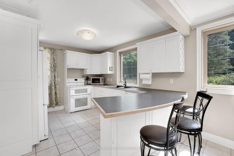 Photo 16 at 2 Kingswood Drive, King City, King