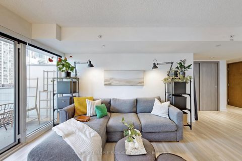 Photo 8 at 1006 - 17 Bathurst Street, Waterfront Communities C1, Toronto