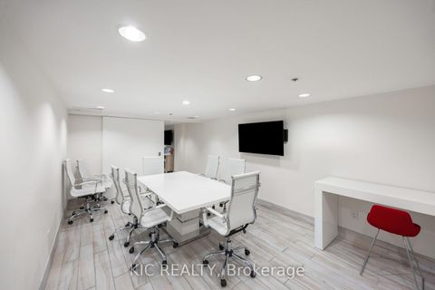 Photo 15 at 901 - 812 Lansdowne Avenue, Junction, Toronto