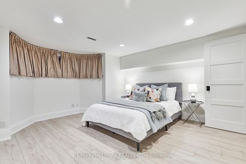 Photo 28 at 645 Balliol Street, Mount Pleasant East, Toronto