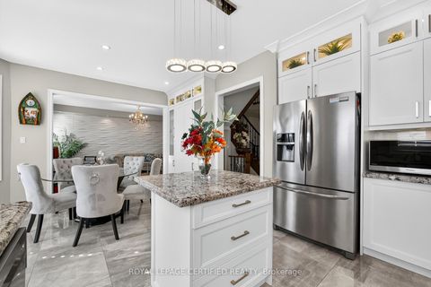 Photo 23 at 1468 Liverpool Street, WT West Oak Trails, Oakville
