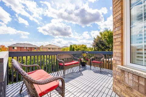 Photo 25 at 1468 Liverpool Street, WT West Oak Trails, Oakville